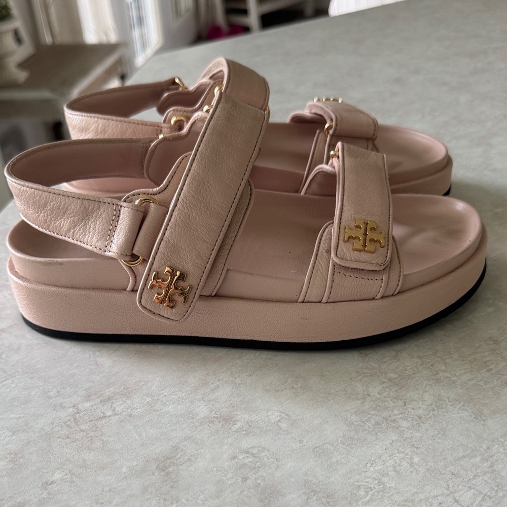 Tory Burch Kira Sandals shell pink Size 8